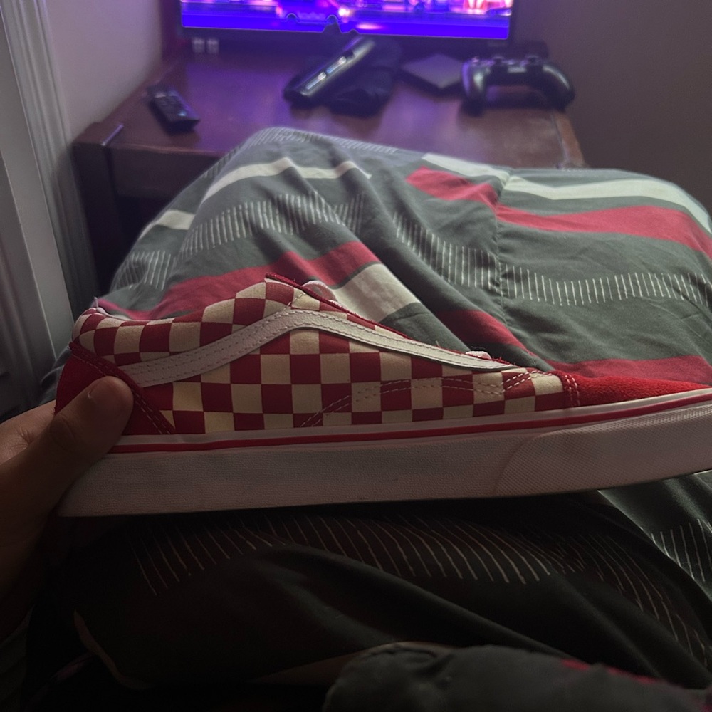Checkered red vans - Picture 3 of 8